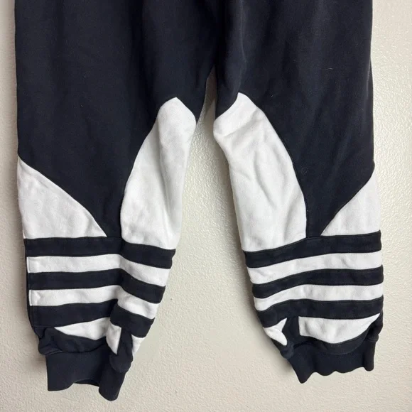 Adidas Vintage Sweatpants Logo Size Medium